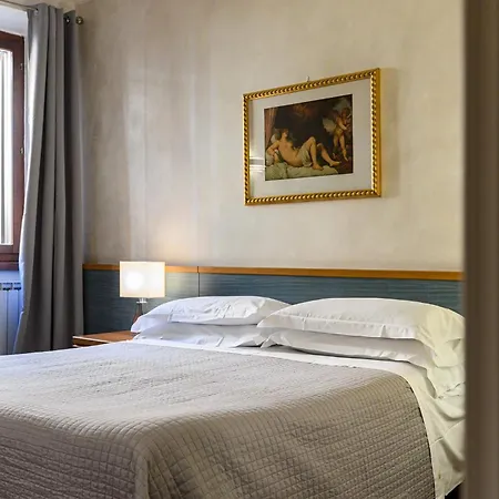 Domus Julia Trevi - Spagna