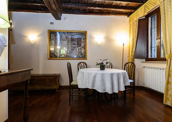 Domus Julia Trevi - Spagna Konukevi 4*