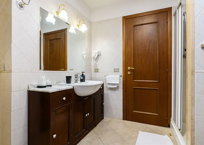 Domus Julia Trevi - Spagna 4*