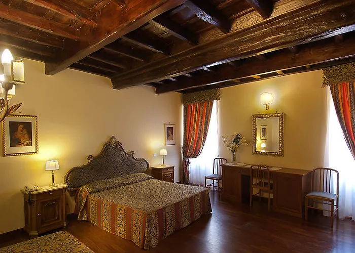 Domus Julia Trevi - Spagna 4* Roma